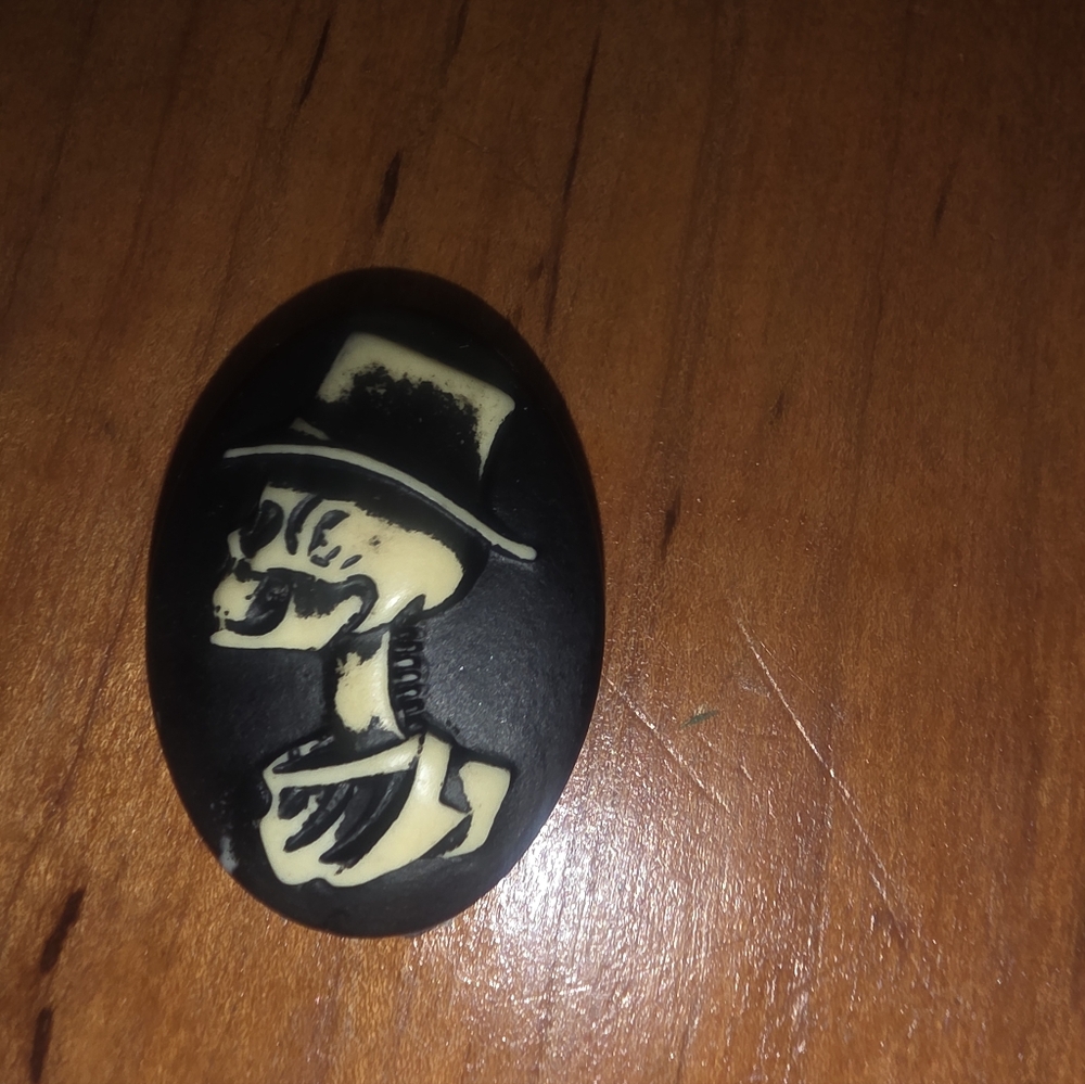 Pastel Gothic Skeleton Man w Tophat  vintage Vuctorian like Cameo Mold Jewelry